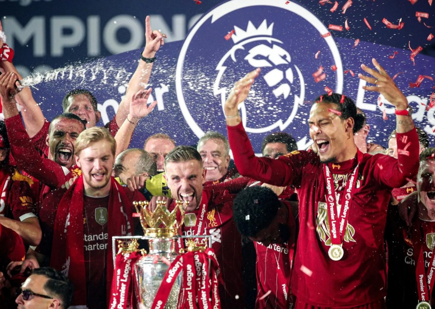 半岛体育网站-利物浦大胜阿森纳，继续追赶曼城