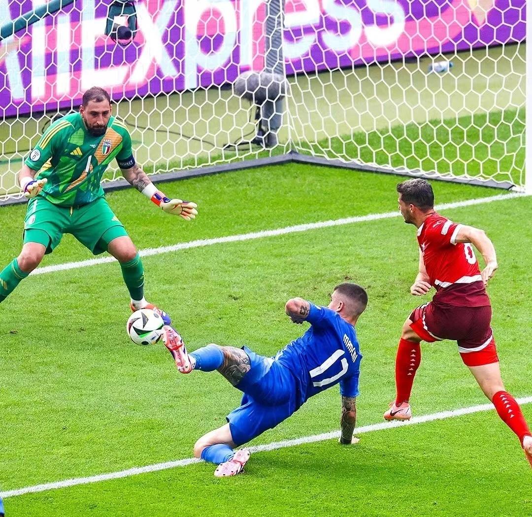 瑞士队在重要比赛中控制局势,获胜 瑞士队在重要比赛中控制局势,获胜