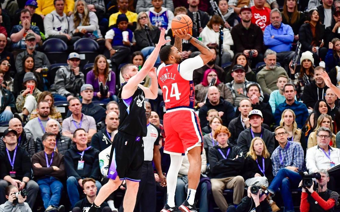 半岛体育官方登录入口-快船队首发球员表现出色，为球队带来胜利的简单介绍