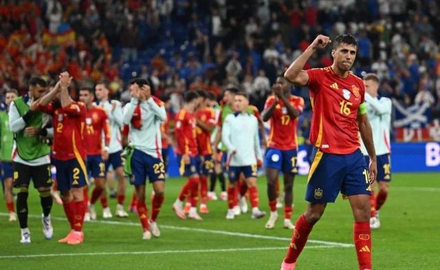 半岛体育视频-欧洲杯四强诞生，巨星齐聚半决赛