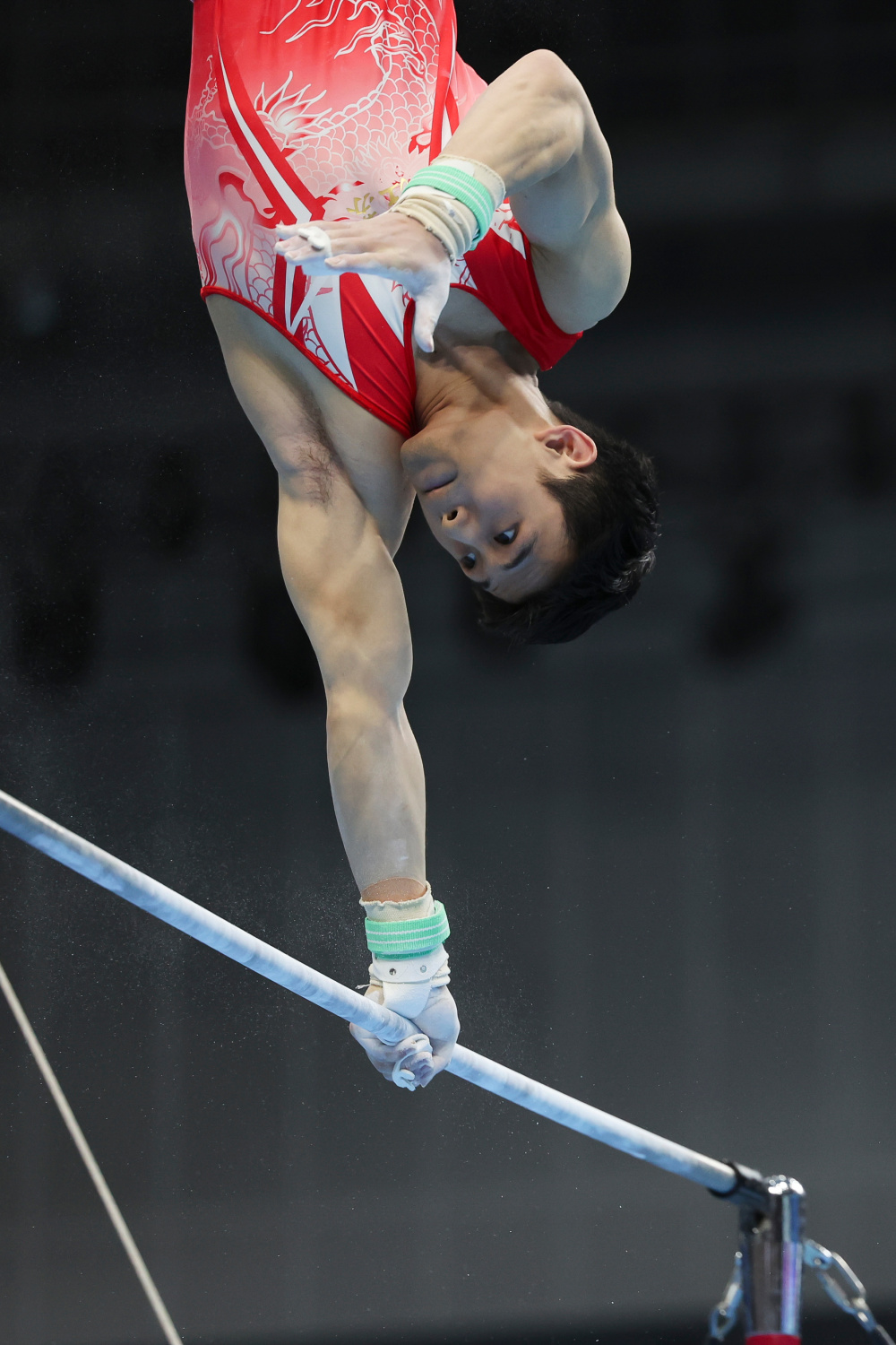 半岛体育官方入口-体操冠军再添一项金牌，创造历史