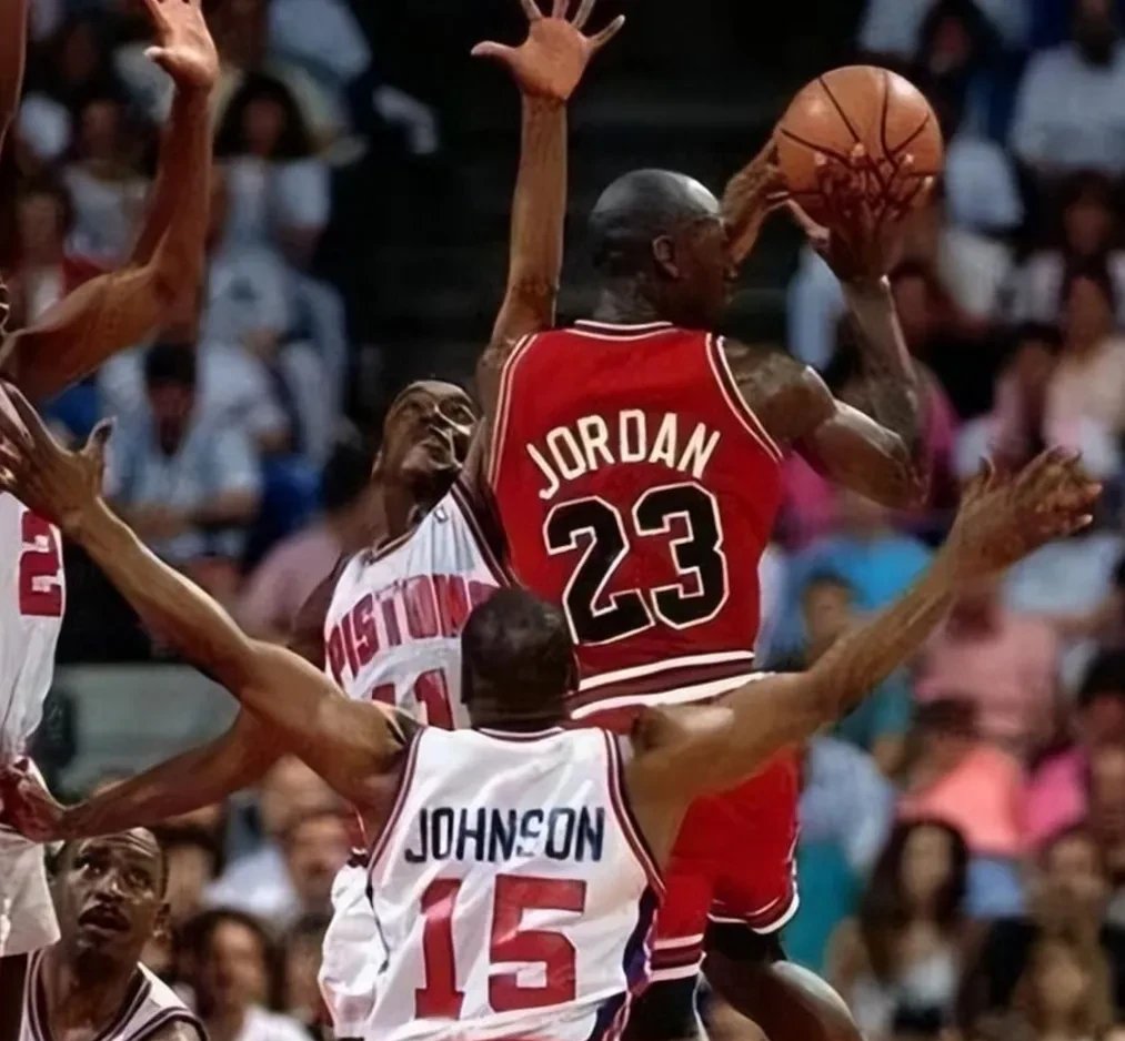 半岛体育入口-公牛连胜势头不减，备战下一场比赛的简单介绍