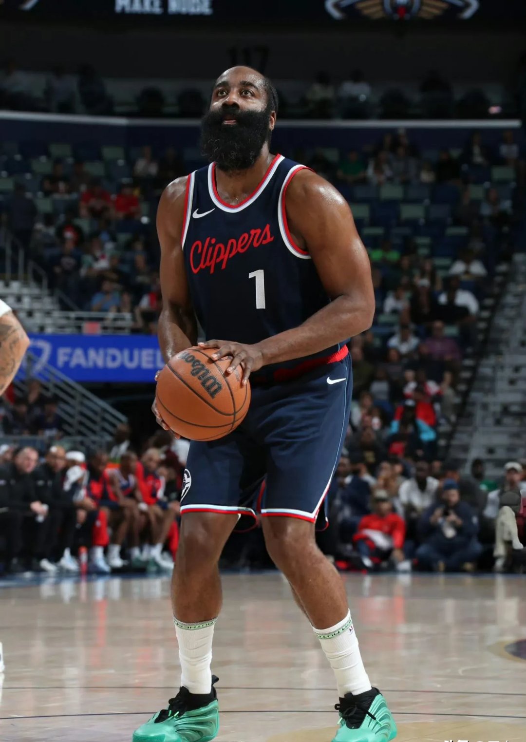 半岛体育官网入口-关于骑士全面爆发，鹈鹕难挽败局遭遇连败的信息