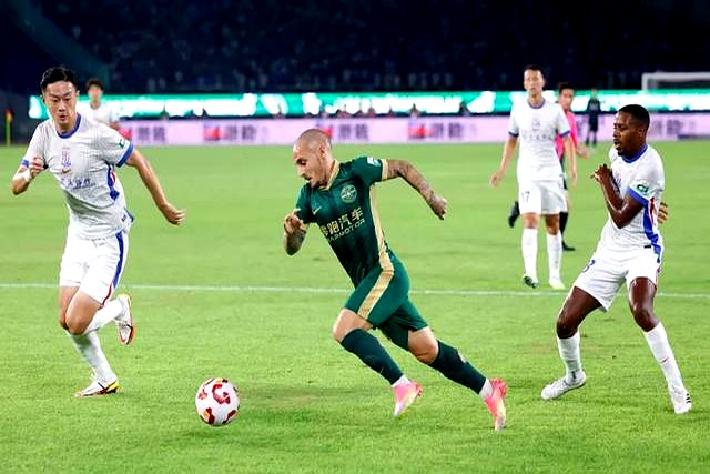 半岛体育app下载地址-申花客场战平绿城，积分榜位置不变