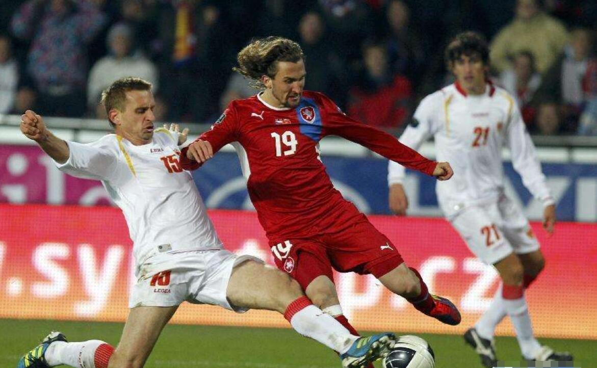 包含波兰大胜瑞士首轮晋级阻击赛德国的词条