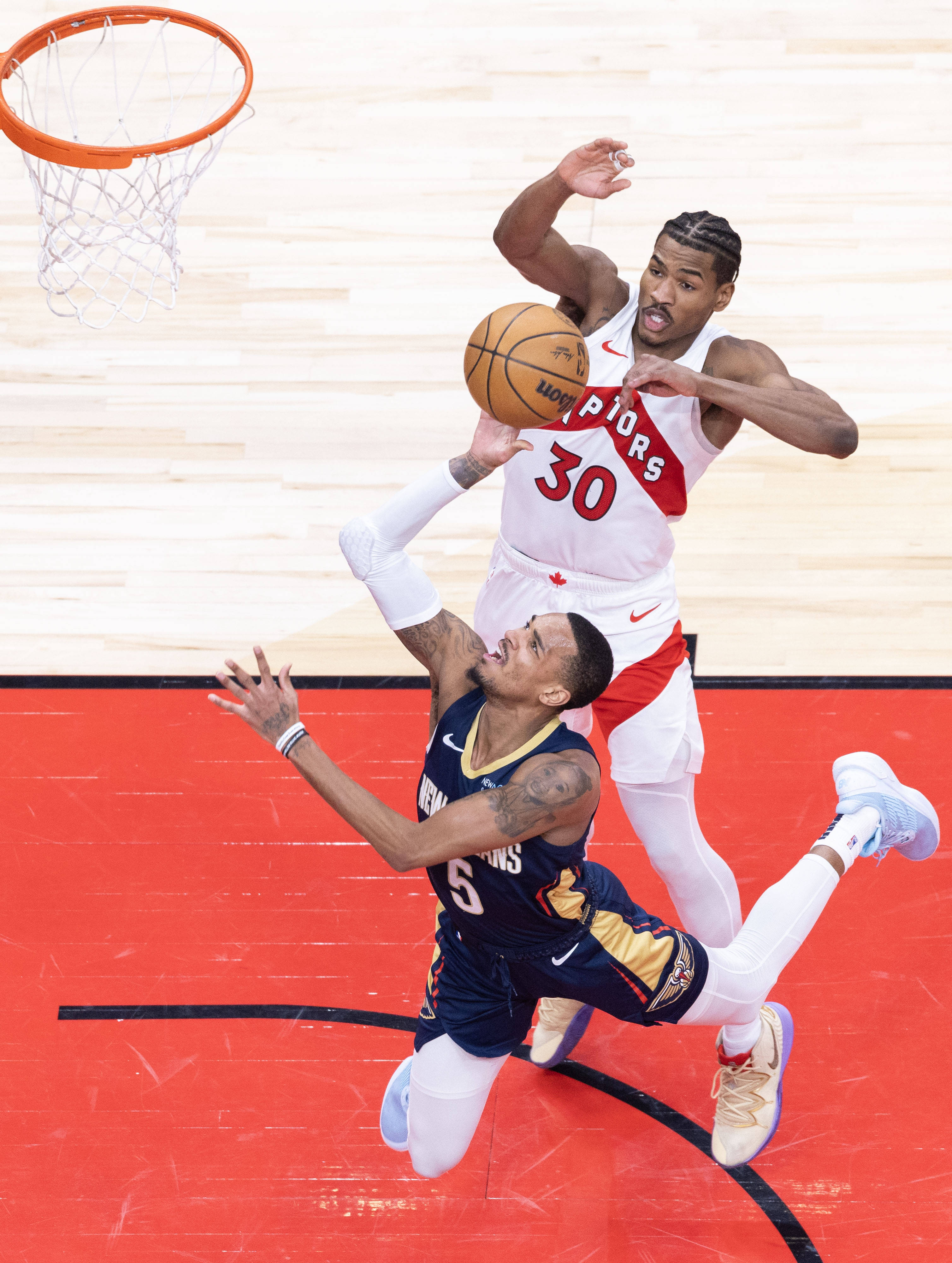 猛龙主场战胜快船，取得四连胜