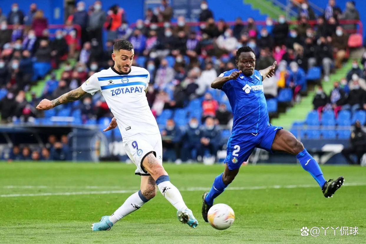 半岛体育活动-包含赫塔菲战平对手，艰难保持不败纪录的词条