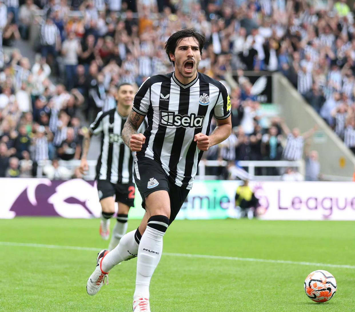 关于AC米兰老将复出，或将登场下一场比赛的信息