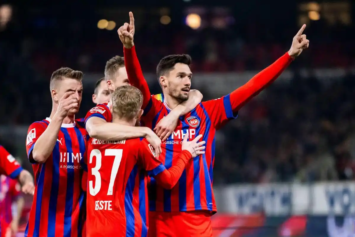 霍芬海姆实力不减，压制对手取胜的简单介绍