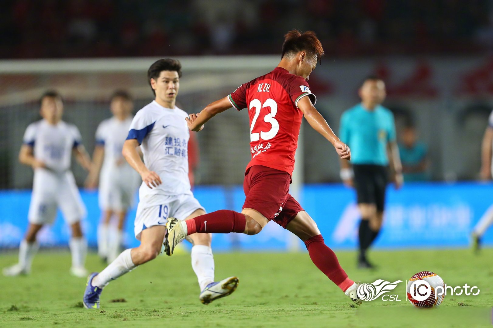 包含本土足球联赛球队士气高昂,球员表现出色的词条 包含本土足球联赛球队士气高昂,球员表现出色的词条