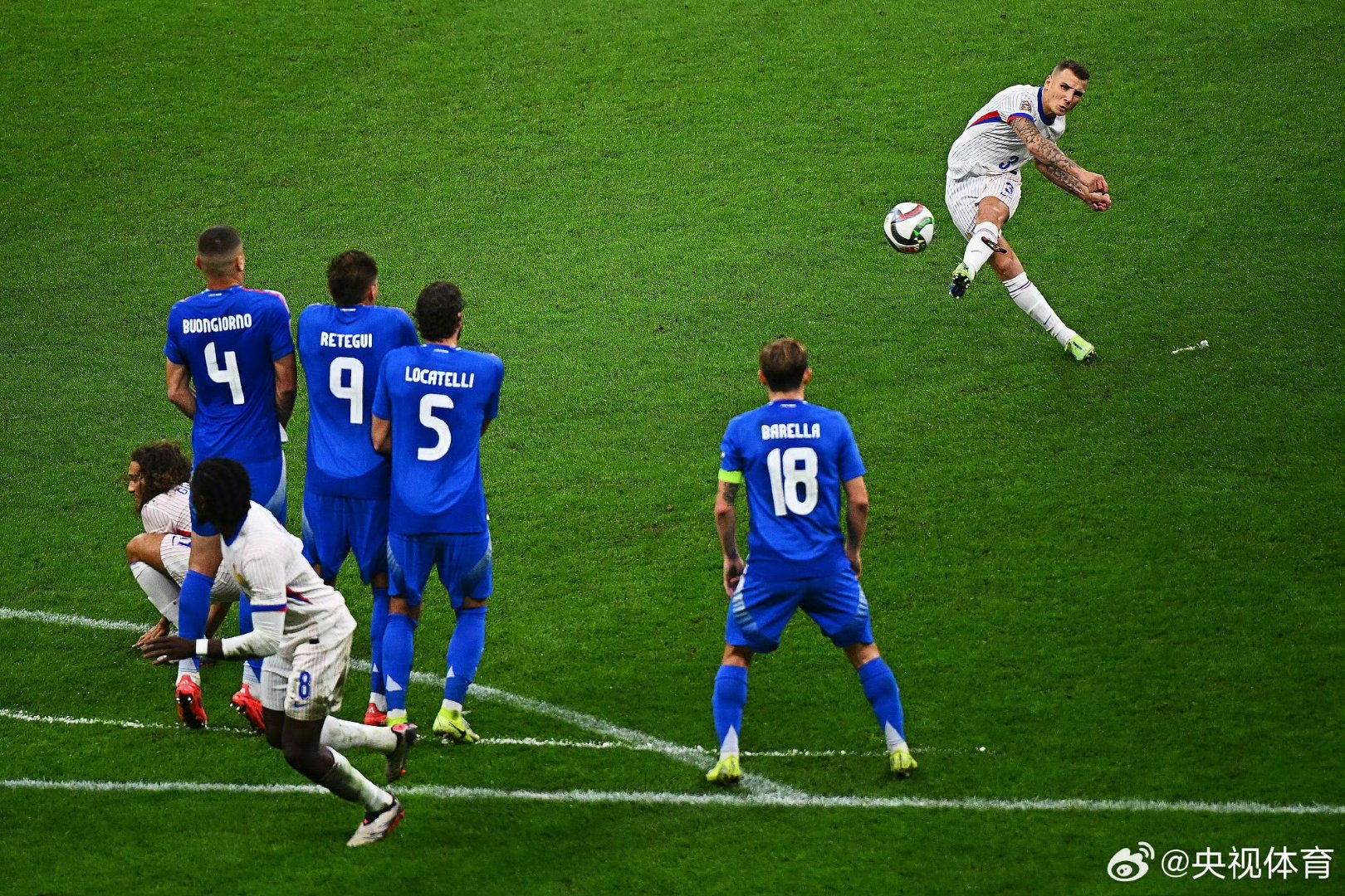 意大利在欧洲杯预选赛中击败波兰