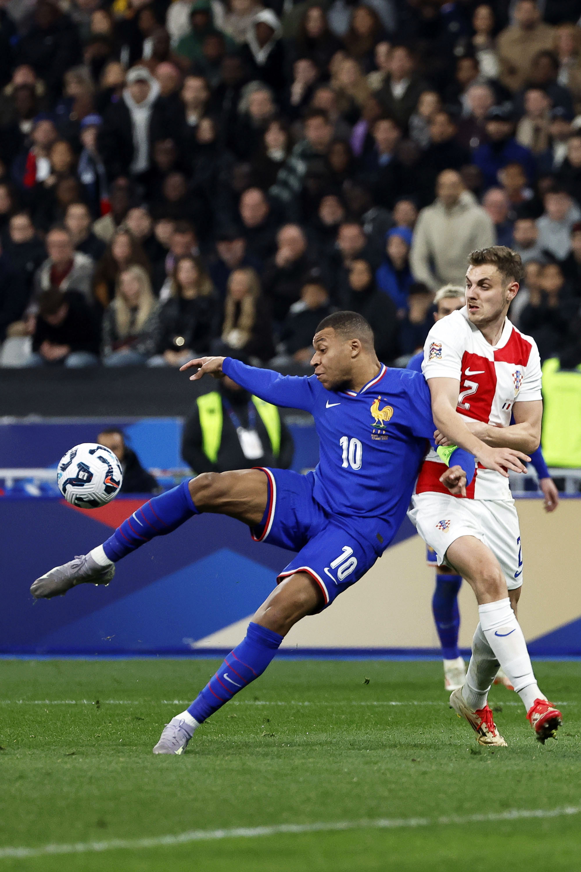 关于竞争激烈!欧洲足球强队对决激发热血的信息 关于竞争激烈!欧洲足球强队对决激发热血的信息