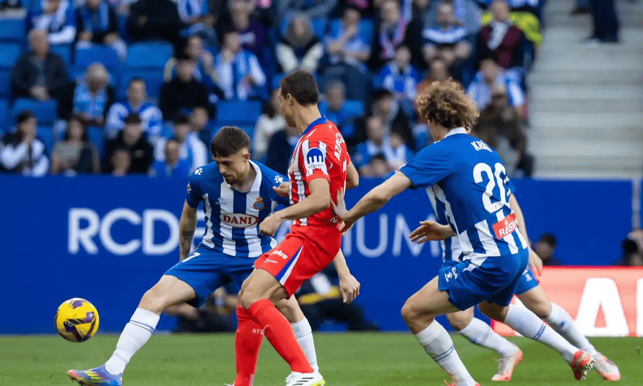 巴萨中场表现出色，助球队完胜对手的简单介绍